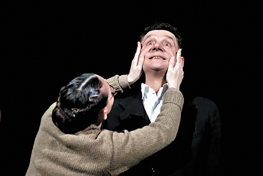 ●《萬尼亞舅舅》是對「庸常生活」的深刻解剖。  劇方供圖