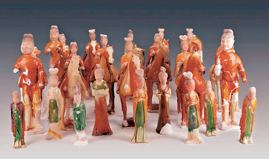 ●唐代董氏家族墓董徹墓中出土大量唐三彩。