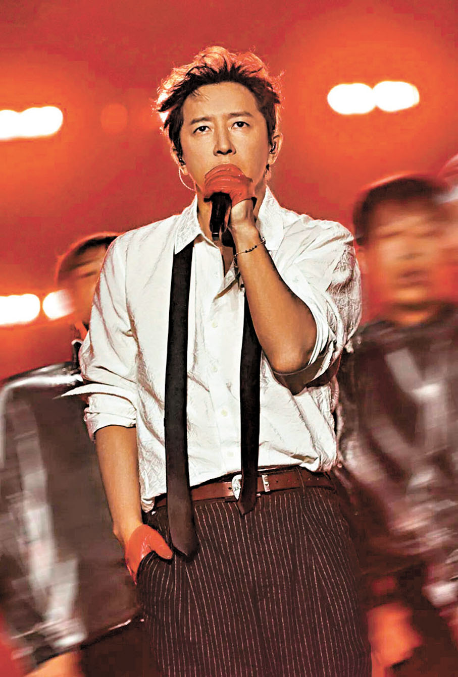 ●韓庚雨中開唱。   主辦方供圖