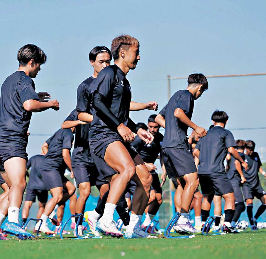 ●大阪飛腳昨日積極備戰，迎接亞冠2分組賽首戰。 大阪飛腳Facebook圖片