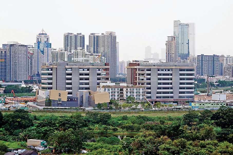 ●河套香港園區已有三座大樓落成。 香港文匯報記者曾興偉 攝