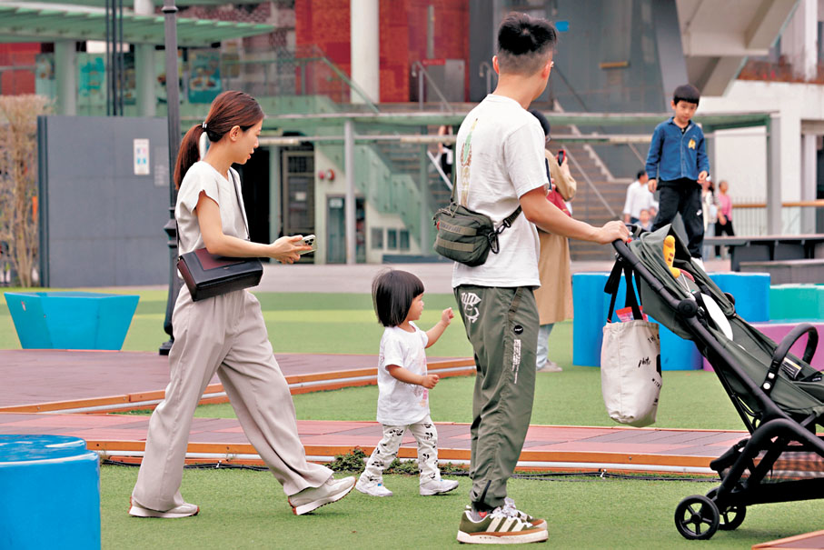 ●兒童是社會未來棟樑，特區政府銳意加強保護兒童。   香港文匯報記者黃艾力  攝