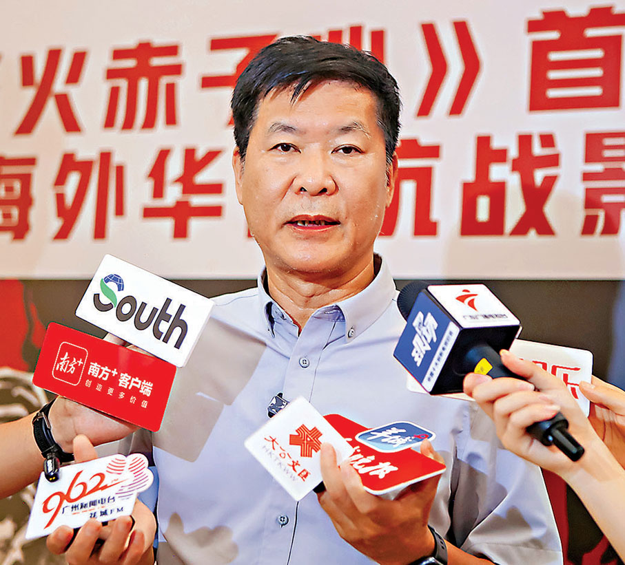 ●林干談香港抗戰的獨特貢獻。 香港文匯報記者胡若璋 攝