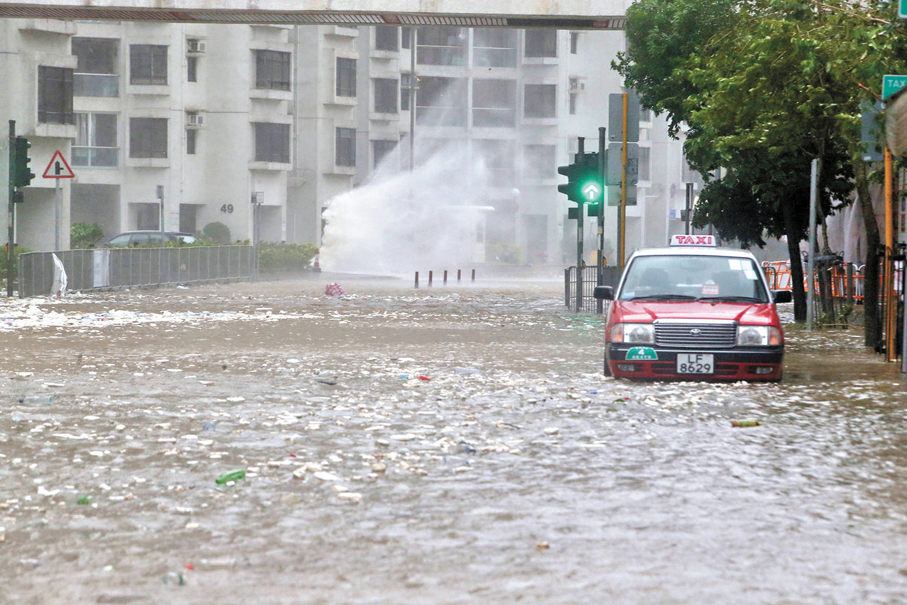 ●「天鴿」導致杏花邨成澤國。 資料圖片