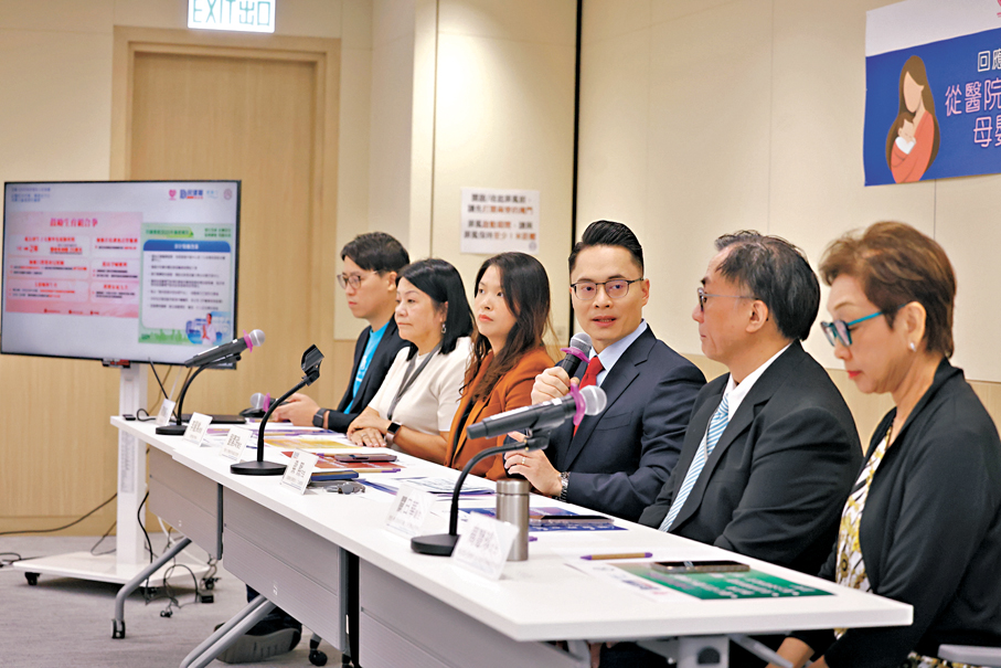 ●民建聯代表昨日召開記者會回應施政報告。 香港文匯報記者萬霜靈  攝