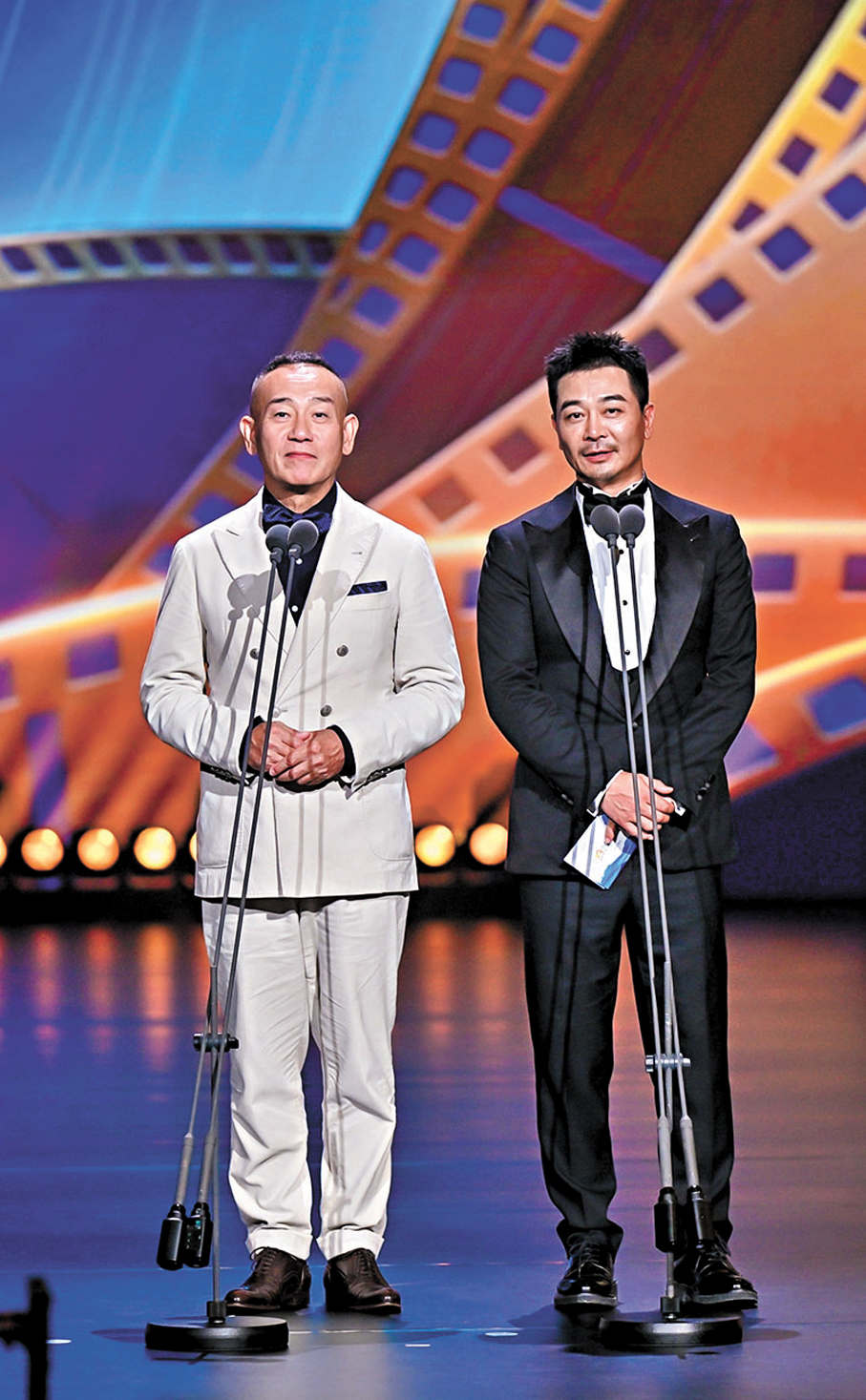 ●推介嘉賓林保怡（左）和吳樾在啟動儀式上進行入圍影片推介。