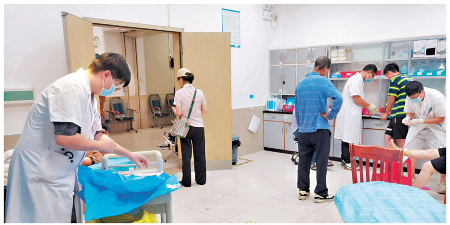 ●陽江市人民醫院醫護人員逆風堅守。香港文匯報廣東傳真