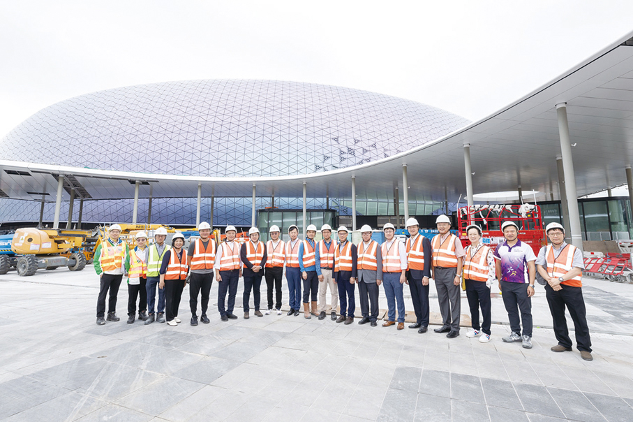 ●鄧家彪認為啟德體育園、郵輪碼頭及東九文化中心有助九龍東文體旅發展產業化。