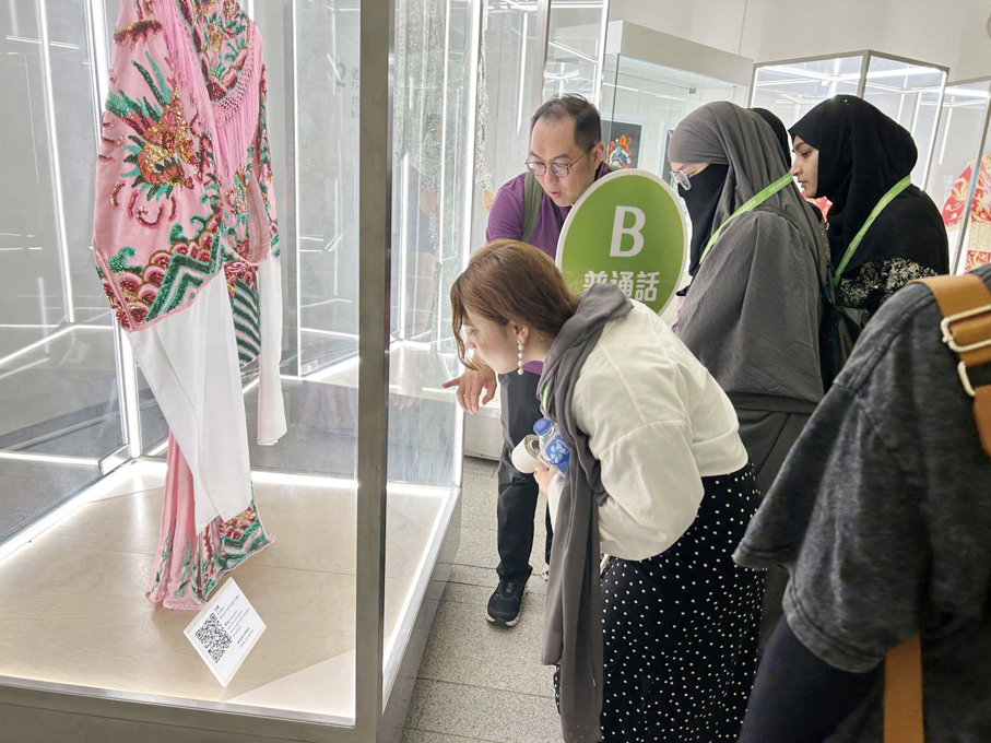 ●首屆論壇的青年考察活動。