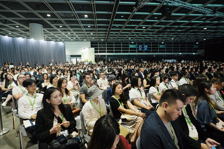 ●逾千人出席首屆論壇。