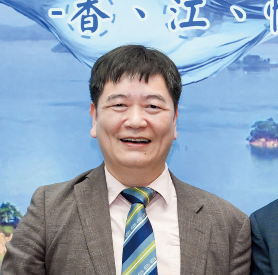 ●香港社建協會會長黃敬致辭。