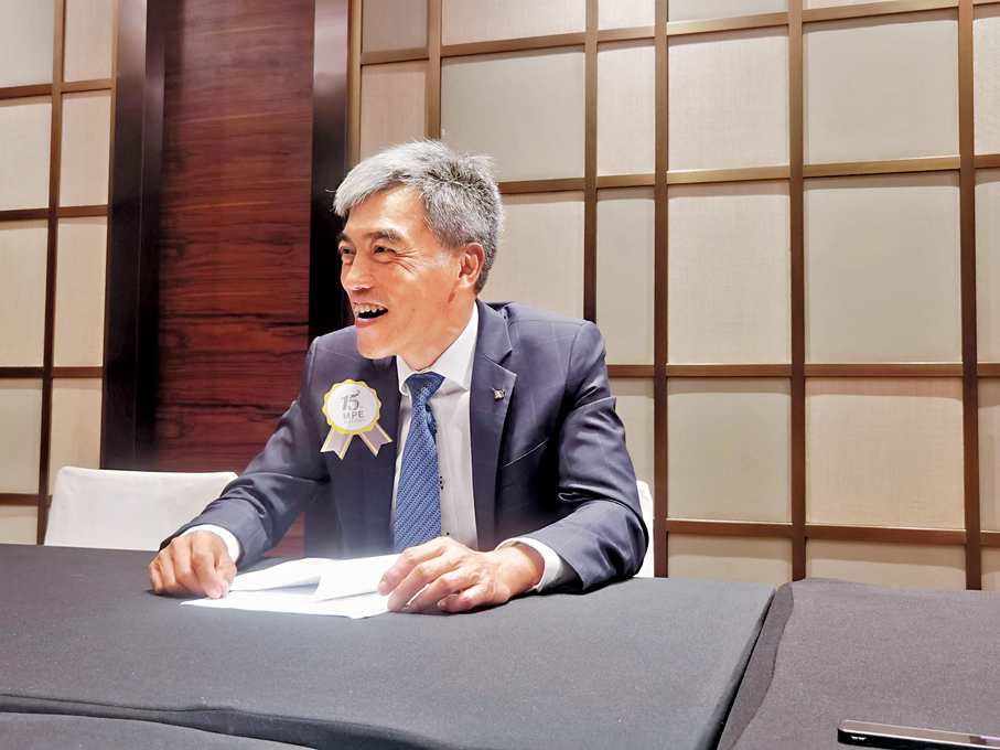 ●何兆烽表示，市場看好具身智能板塊。香港文匯報記者章蘿蘭 攝