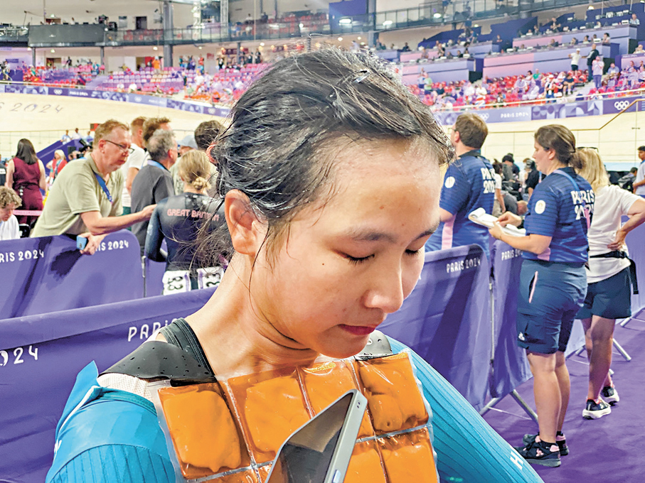 ●李思穎在巴黎奧運失利後痛哭，被迫承受競技世界的殘酷。 資料圖片