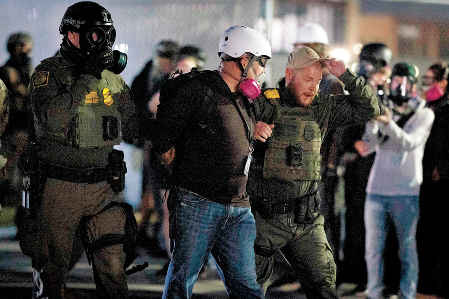 ●美政府拘捕移民工作將持續。 法新社