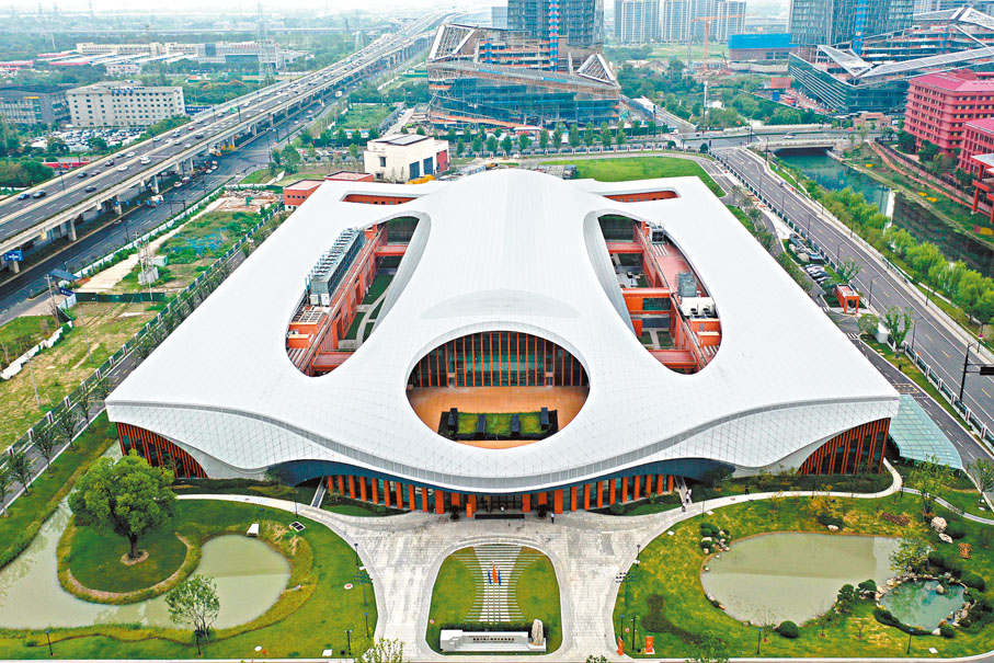 ●9月29日拍攝的超重力離心模擬與實驗裝置外景。新華社