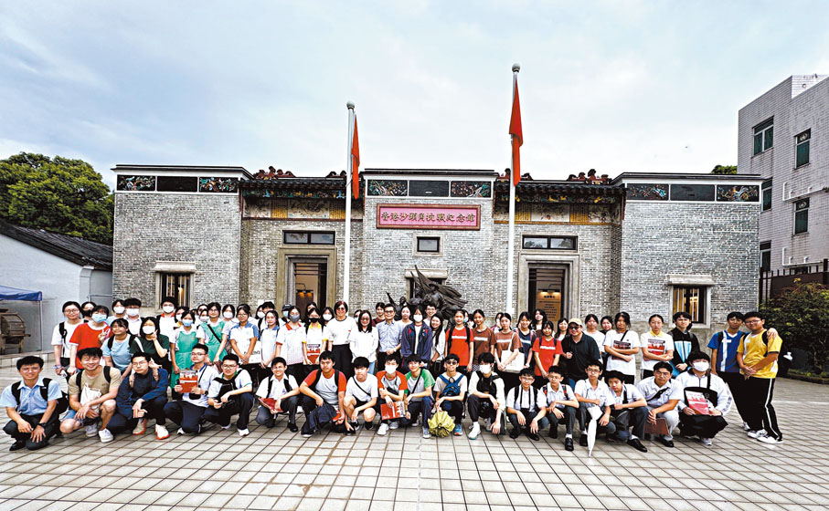 ●香港師生參與中史及歷史科教育及考察活動。蔡若蓮Fb圖片
