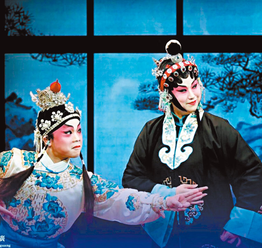 ●《文廣探谷》中，黃寶萱演楊七娘、吳立熙（左）演楊文廣。