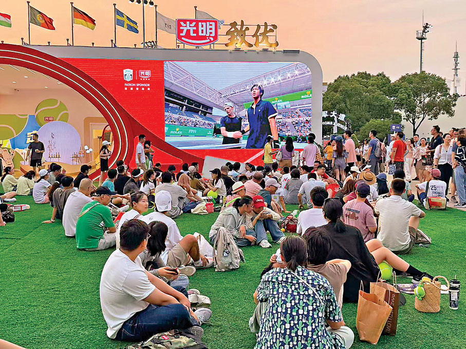 ●大師賽吸引眾多海內外球迷來到上海觀賽。