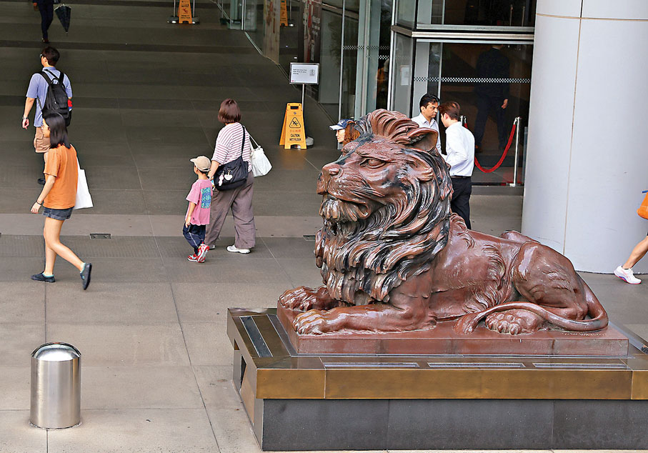 ●滙豐四代總行，始終扎根於同一地址「中環皇后大道中1號」。 香港文匯報記者萬霜靈  攝