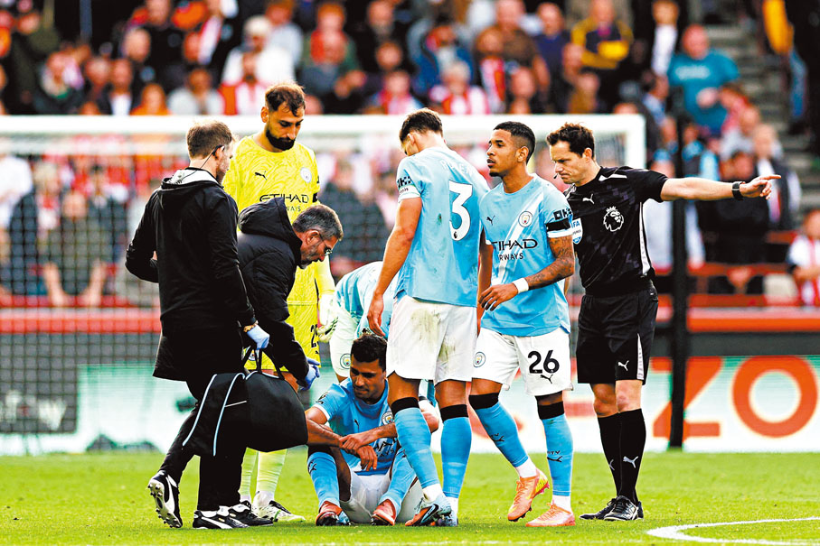 ●洛迪（下）因傷提早退場。  法新社