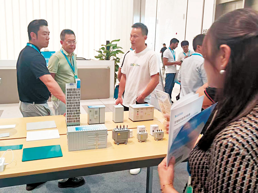 ●創冷科技展示環保建築技術，如何在不耗電的前提下實現持續散熱。