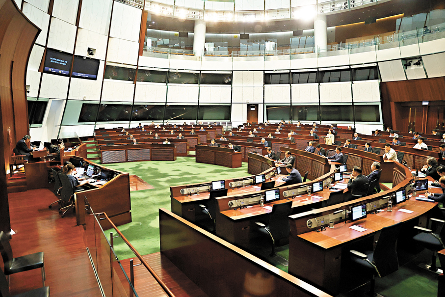 ●立法會昨日起一連三日辯論施政報告致謝議案。 香港文匯報記者萬霜靈  攝