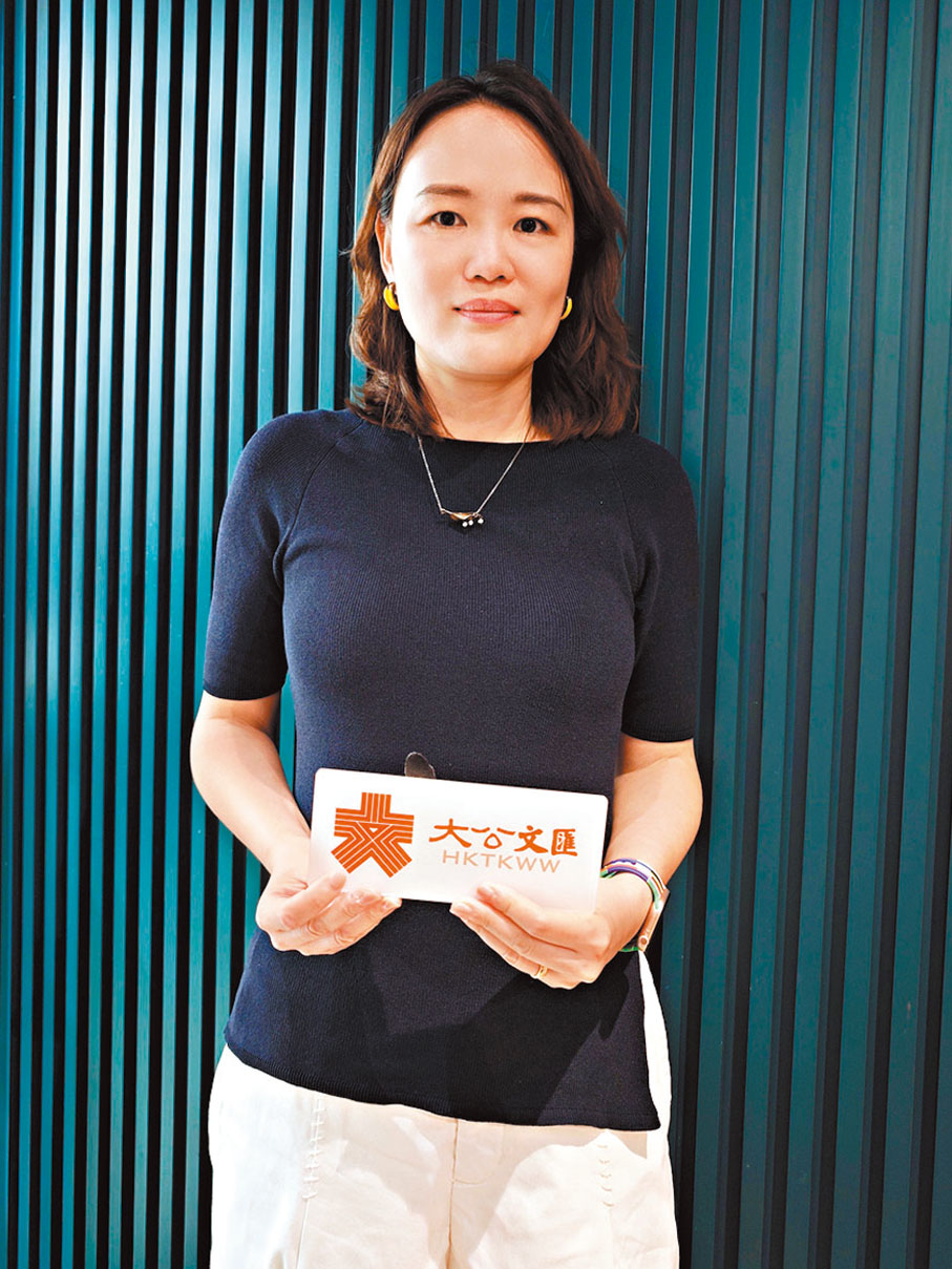 ● 《捕風追影》造型指導王寶儀接受香港文匯報獨家訪問。   記者李薇 攝