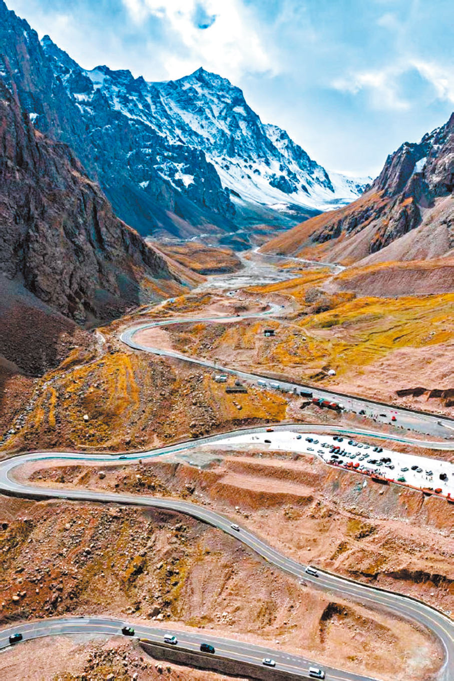 ●獨庫公路被譽為「中國最美公路」之一。網上圖片