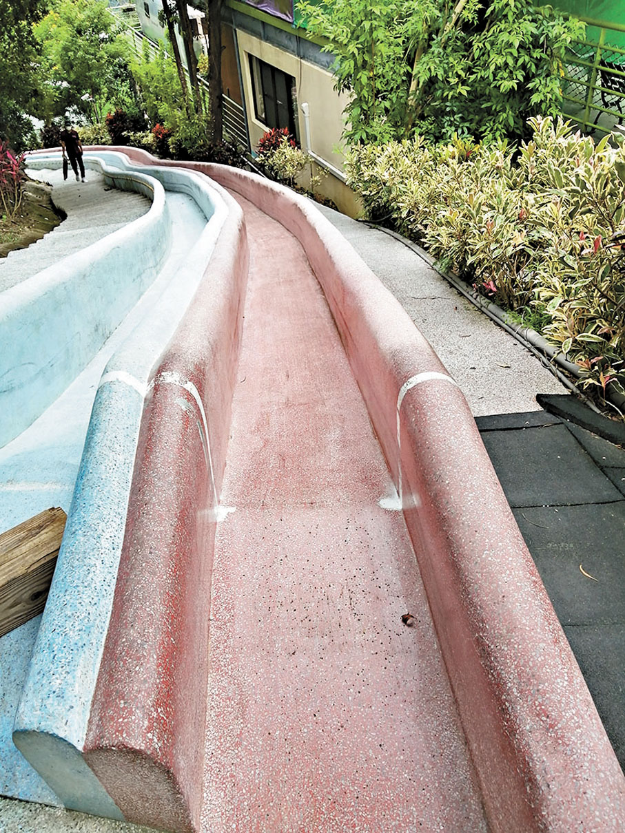 ●磨石子溜滑梯全長達75公尺，一滑而下，即感受最刺激、最暢快！