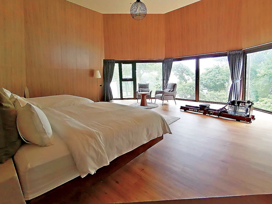 ●獵戶之森—雙層獨棟森林屋內裏開闊。