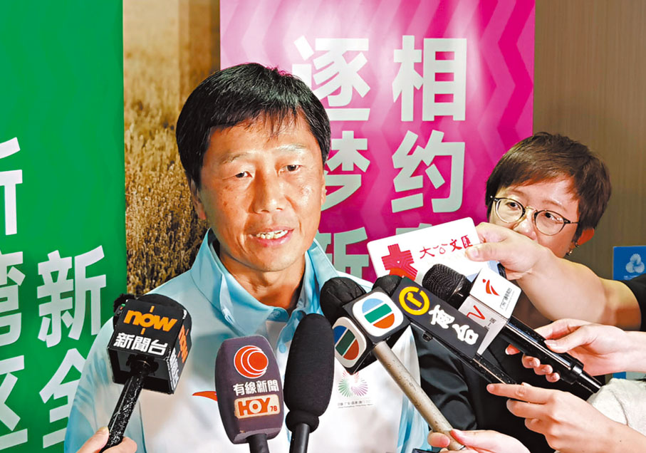 ●全國運動會香港賽區統籌辦公室主任楊德強接受採訪。香港文匯報記者方俊明  攝