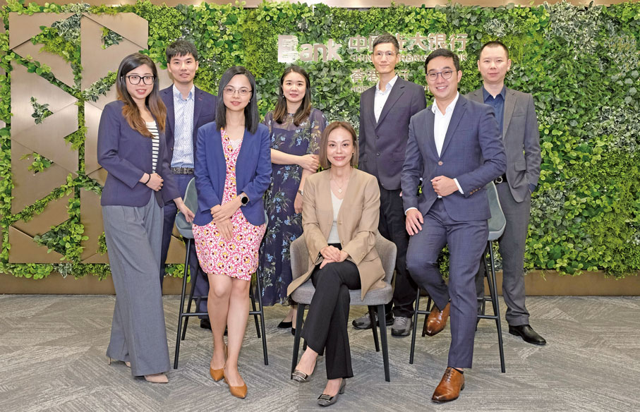 ●中國光大銀行香港分行全球市場業務團隊。