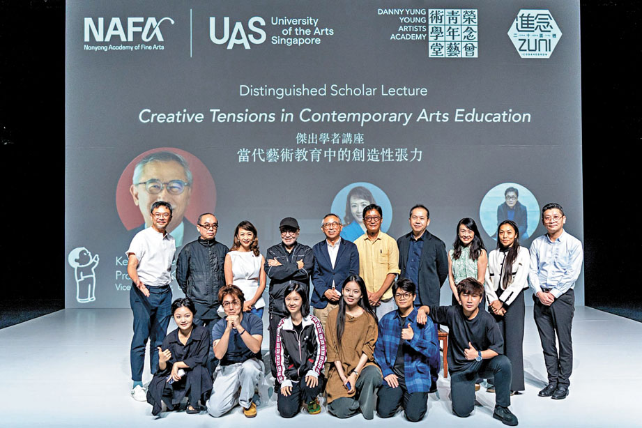 ●新加坡與香港兩地的藝術教育領袖與學生們合影。 進念供圖