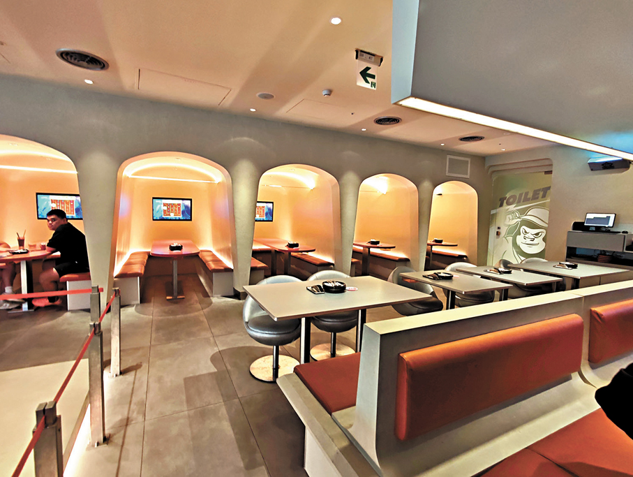 ●餐廳內包廂座位。