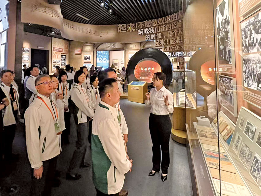 ●團員參訪中國人民抗日戰爭紀念館。 （澳門教青局圖片）