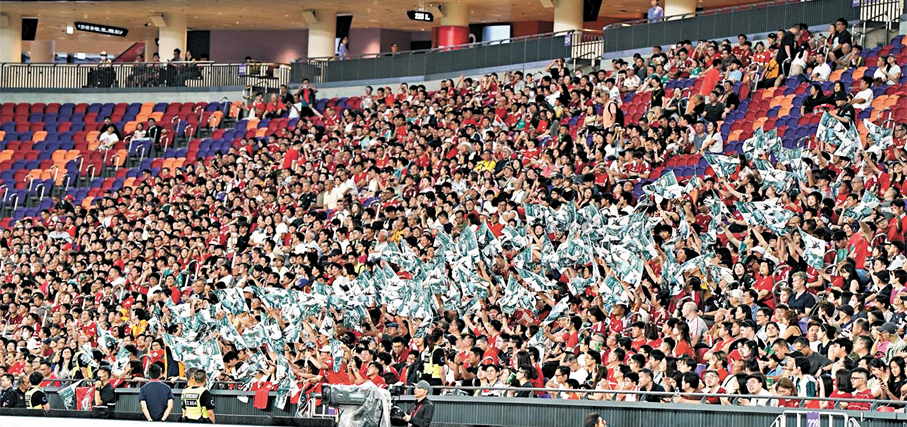 ●今場比賽吸引約兩萬七千名觀眾入場。