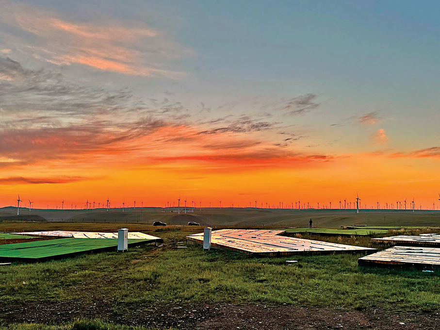 ●黃花溝草原的晚霞