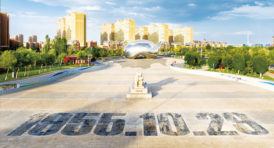 ●克拉瑪依石油紀念廣場。   聶子竣 攝