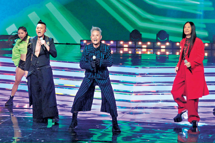 ●草蜢寶刀未老，賣力唱跳。 香港文匯報記者達里  攝