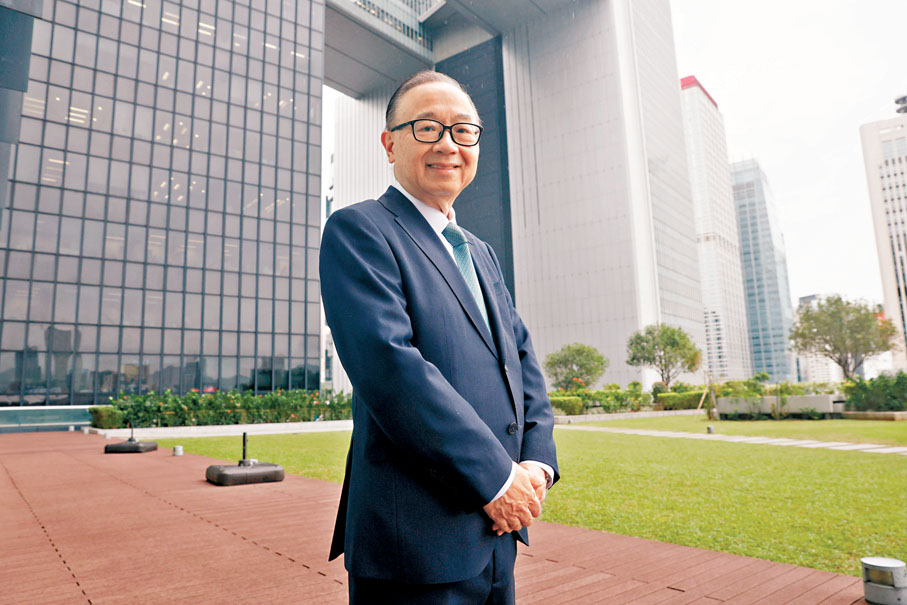 ●廖長江表示，現在的行政立法關係，比以前好很多，相信未來會更好。 香港文匯報記者郭木又  攝