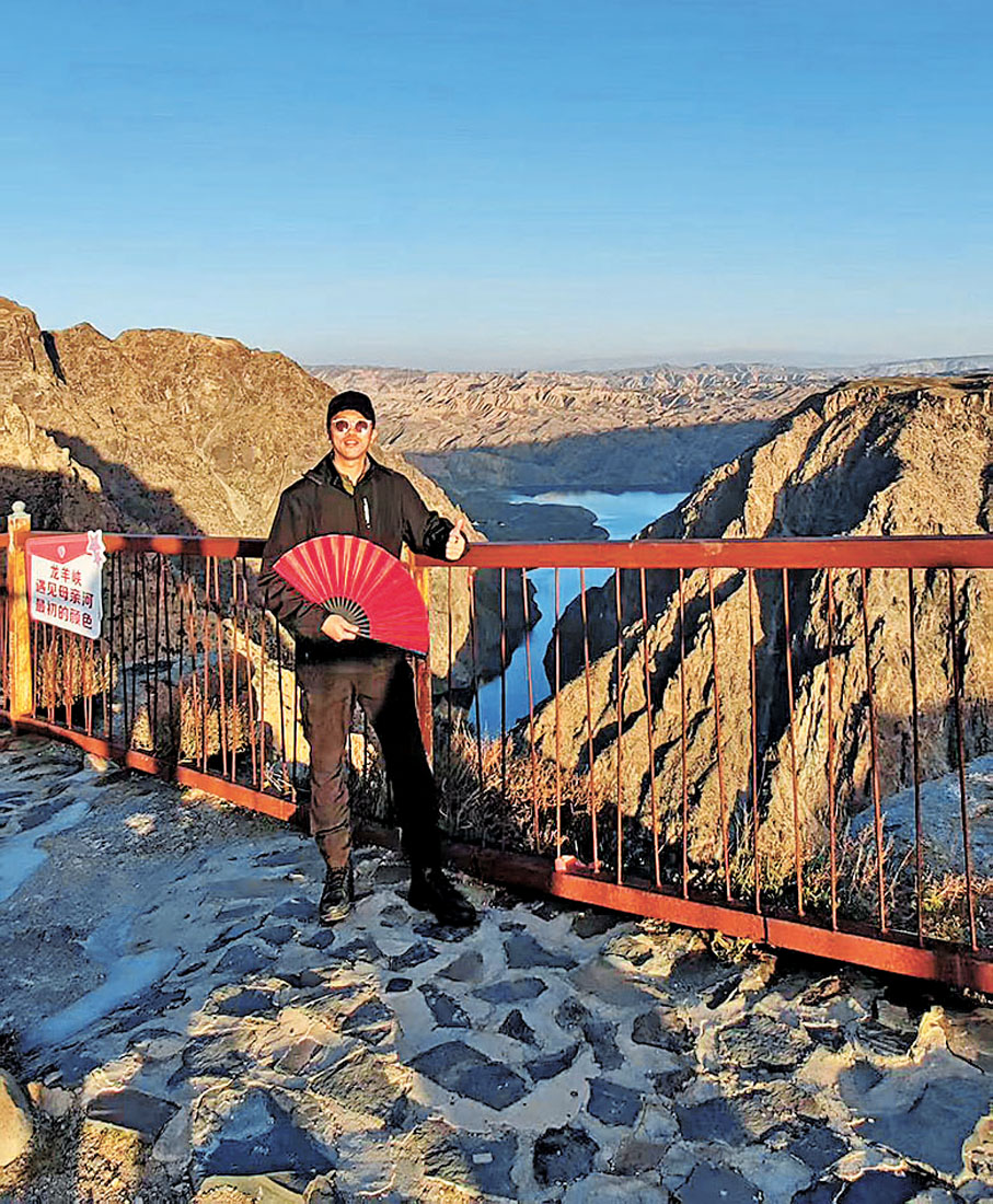 ●作者感到龍羊峽大峽谷十分壯觀。