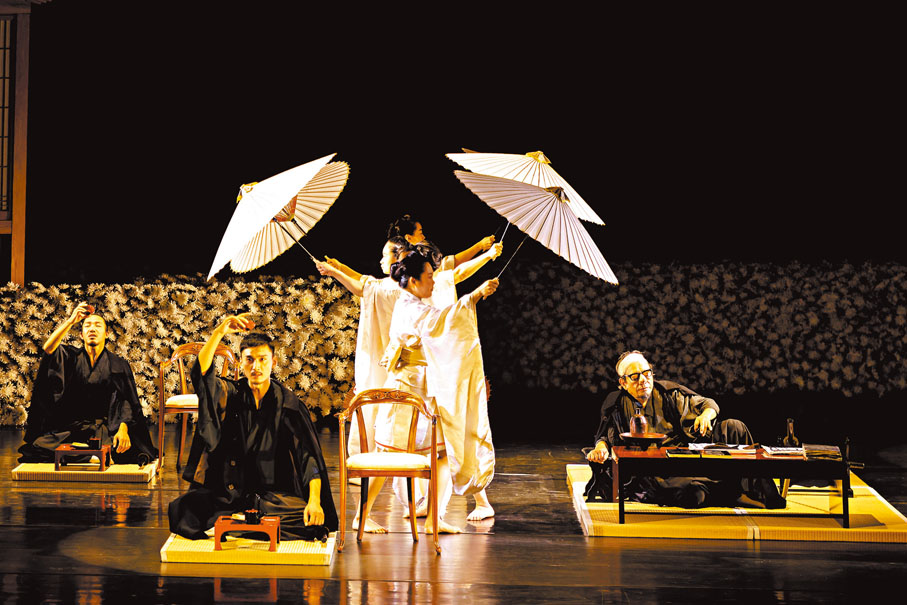 ●《大鼻子情聖》的演出由不同國別及文化背景的演員參加。      受訪者供圖