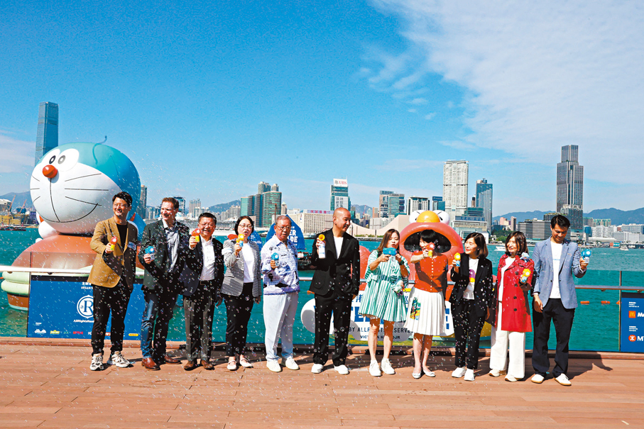 ●主禮嘉賓出席「維港海上大巡遊」開幕典禮。   香港文匯報記者萬霜靈  攝