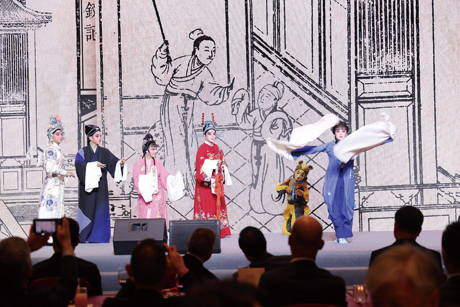 ●國家一級演員、中國戲劇「梅花獎」得主方汝將為在場來賓演繹南戲·甌劇經典選段《一夢江南》。