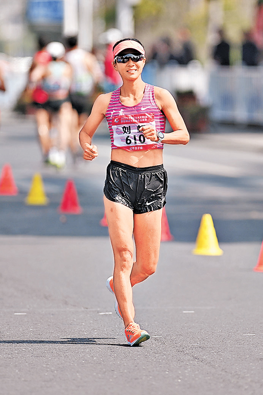 ●競步名將劉虹擔任深圳站50號火炬手。資料圖片