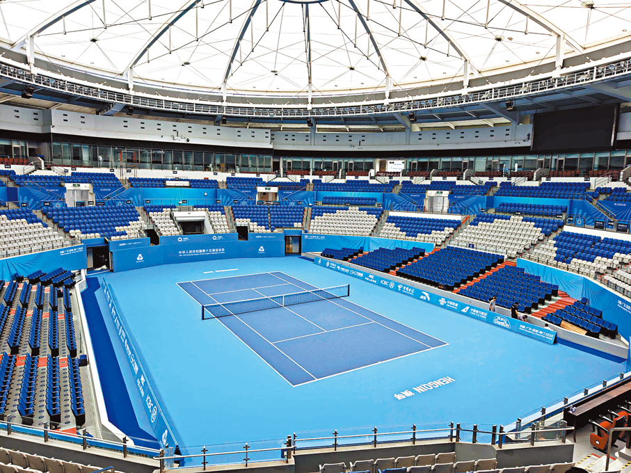 ●升級後的橫琴國際網球中心主賽場。香港文匯報記者帥誠  攝