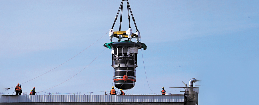 釷基熔鹽實驗堆堆本體吊裝