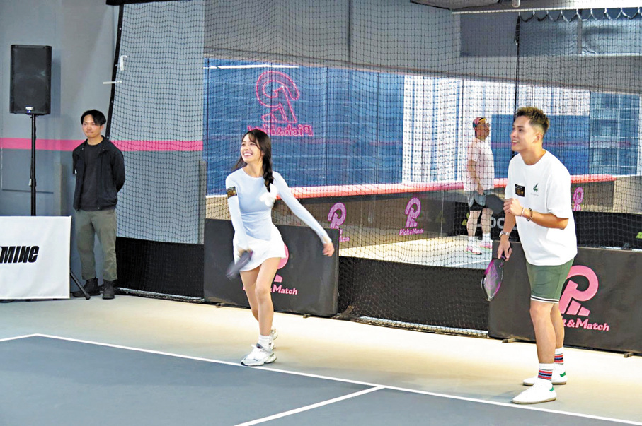 ●眾星分組落場對決匹克球。 香港文匯報記者阿祖  攝