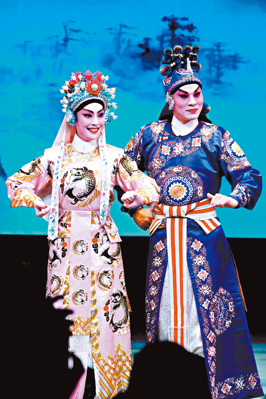 ●藍天佑和鄭雅琪在《春風還我宋江山》一劇中的演出。