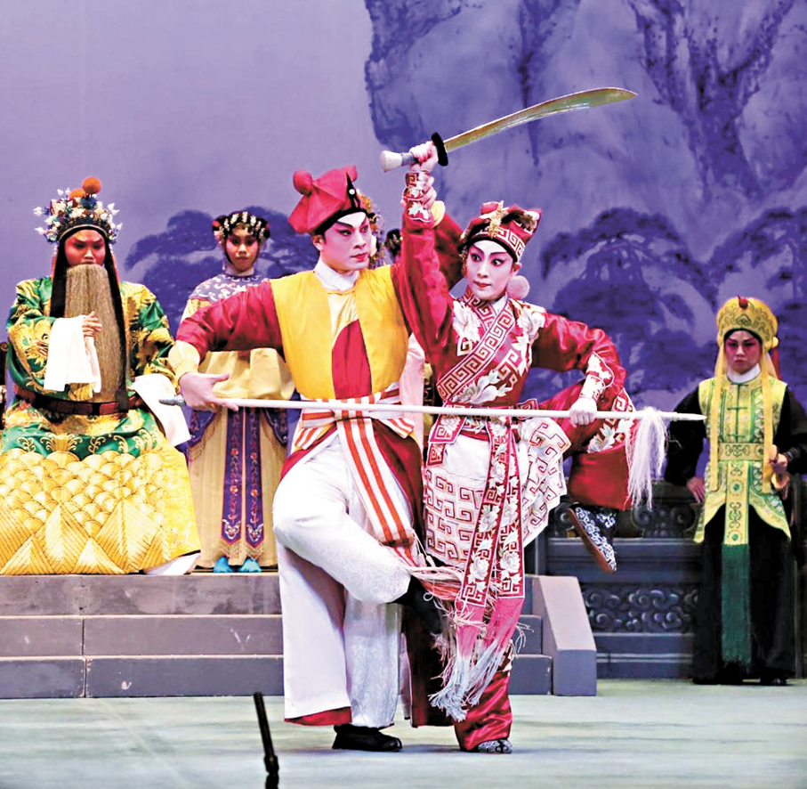 ●藍天佑和鄭雅琪在《春風還我宋江山》一劇中的演出。